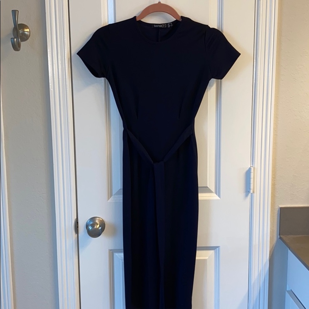 Boohoo navy dress size 4